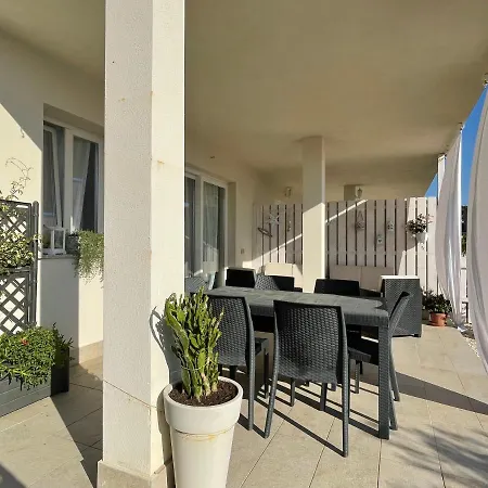 Apartment House